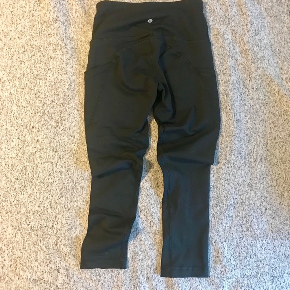90 Degree Black Workout Capri w/Pockets-Size:XS - Picture 3 of 5
